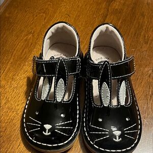 Livie & Luca Bunny Shoes Toddler size 6